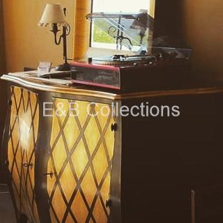 Cómoda Loire . Cómodas . Vintage . Retro . Antiguedades - Imagen 1